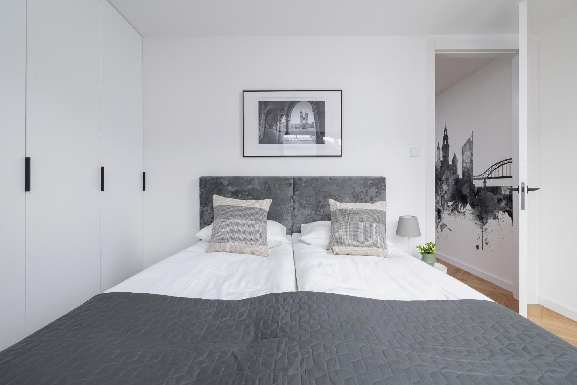 Lux Apartments Kosciuszki 39 With Parking By Renters Prestige Krakow Exterior photo